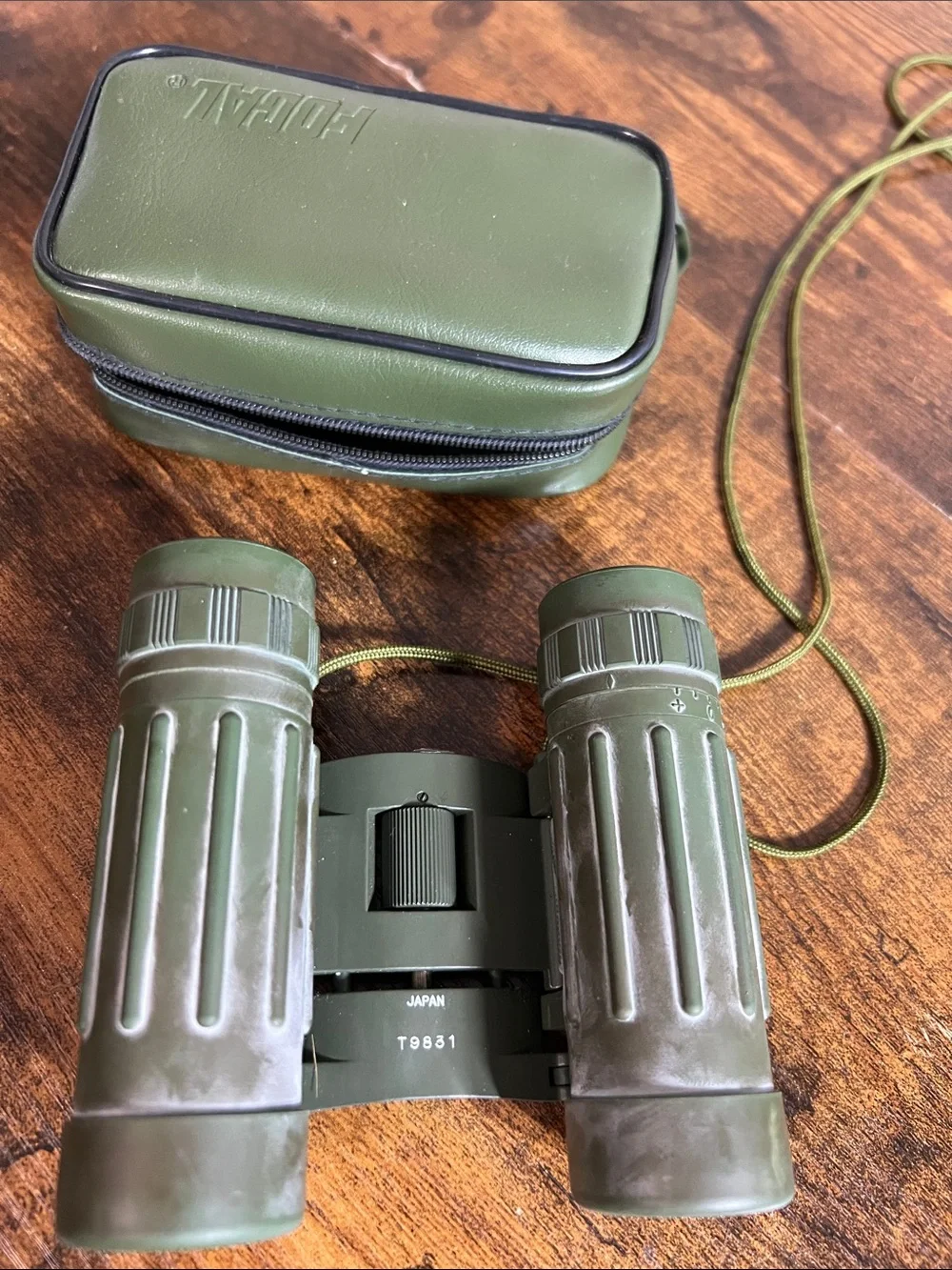 Aris Olive Green 10x22 Compact Binoculars with Case